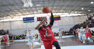 Kelvin Peña fue letal ante Llaneros