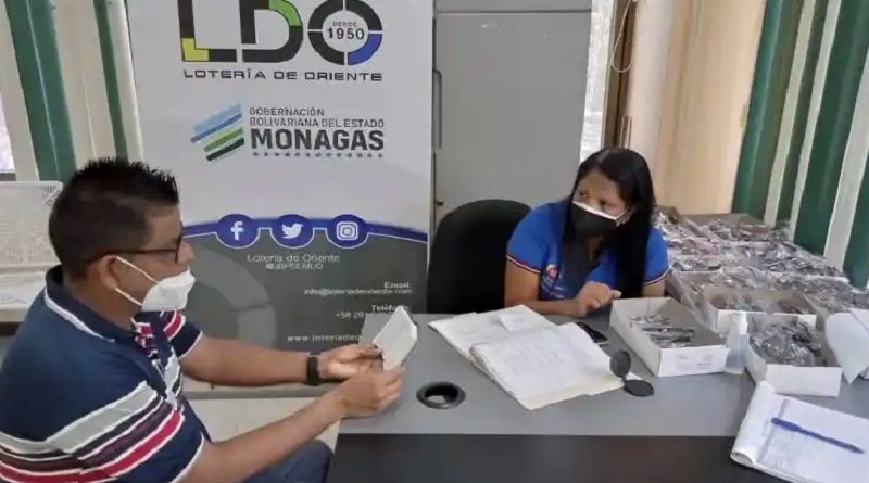 Más de 90 trabajadores del sector educativo reciben lentes correctivos﻿ en Monagas