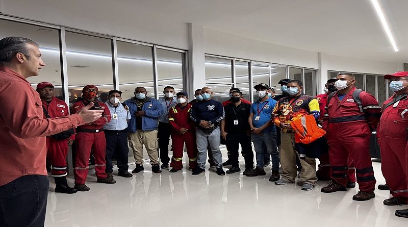 Parten a Cuba 35 de bomberos especialistas y técnicos de PDVSA