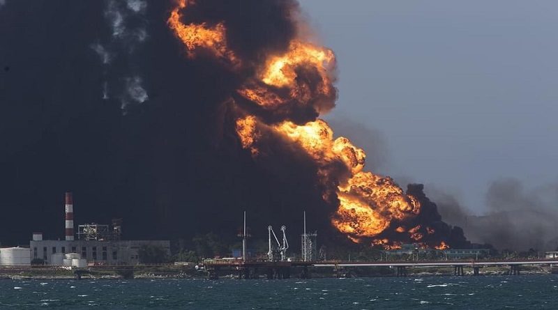 Países trabajan de la mano para combatir incendio en Matanzas, Cuba