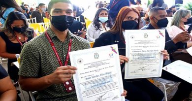 UCSAR entrega certificación de saberes a 140 trabajadores del Banco Bicentenario