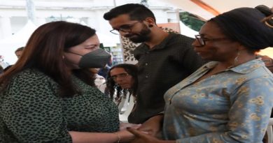 Alcaldía de Caracas entrega Premio de Literatura Stefanía Mosca