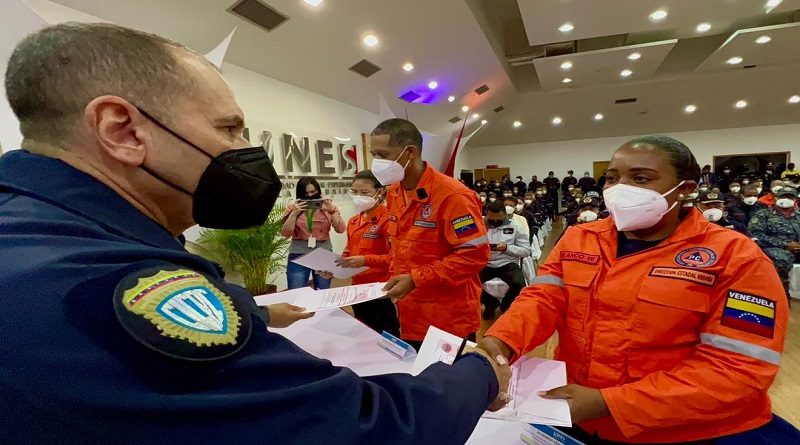 Gradúan 481 hombres y mujeres en Ciencias del Fuego y Seguridad