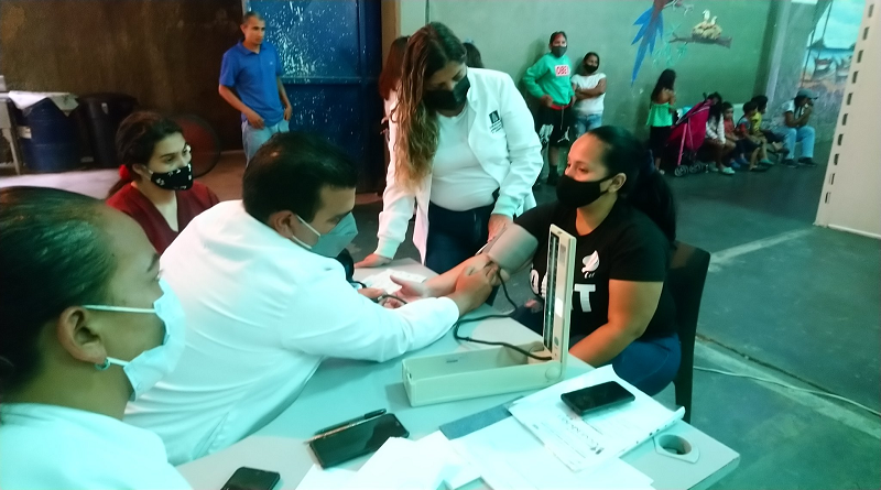 Familias del refugio Galpón de La Yaguara son beneficiadas con jornada de salud