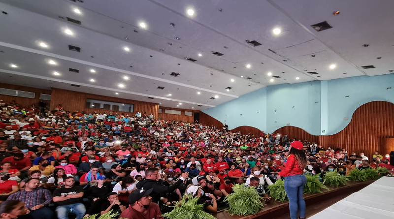 Estructuras de base del PSUV afinan estrategias para su renovación