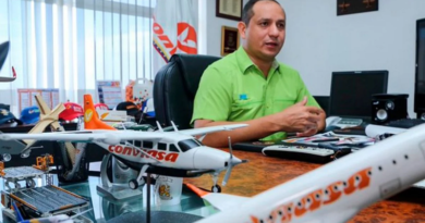 Ministro Velásquez Araguayán destaca labor de los medios de comunicación para devolución de avión retenido