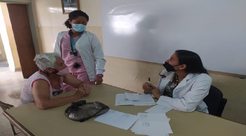 Benefician a más de 1300 habitantes con jornada de salud en Caricuao