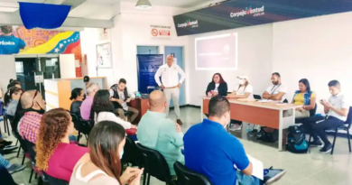 Ministerio de Comercio Nacional formalizó 50 emprendimientos en Chacao
