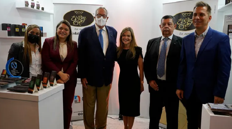 Ministerio de Comercio entrega sello Norven a empresa venezolana Chocolates El Rey