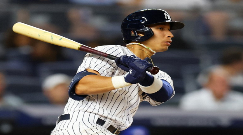 Oswaldo Cabrera celebró su primer hit en la Gran Carpa