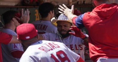 Luis Rengifo llega a 10 jonrones en la temporada en triunfo de Los Ángeles