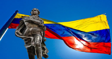 Rinden tributo a Francisco de Miranda en el Día de la Bandera