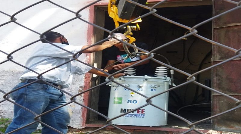 Corpoelec sustituye transformador y mantiene servicio eléctrico en Antímano