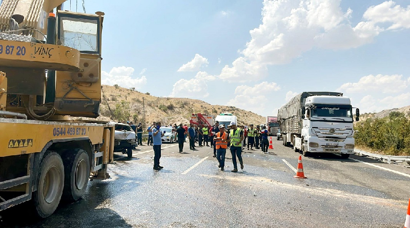 Doble choque en el sur de Türkiye deja 16 fallecidos