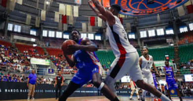 Trotamundos mantiene el liderato tras vencer 74-73 a los Toros