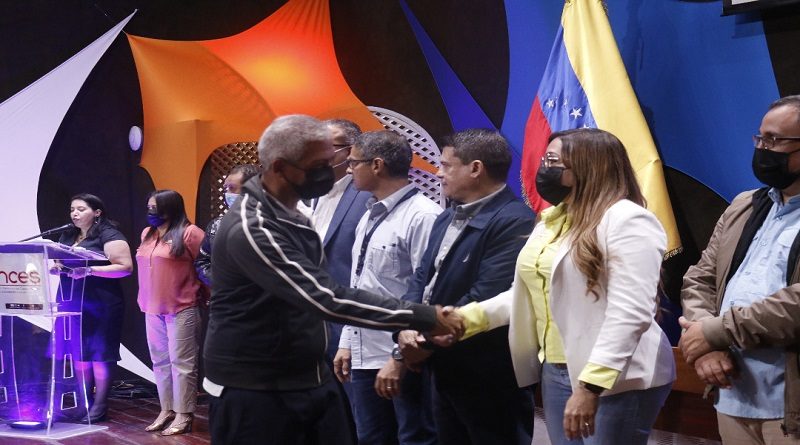 Entregan titularidad de cargo a más de cuatro mil trabajadores del Inces