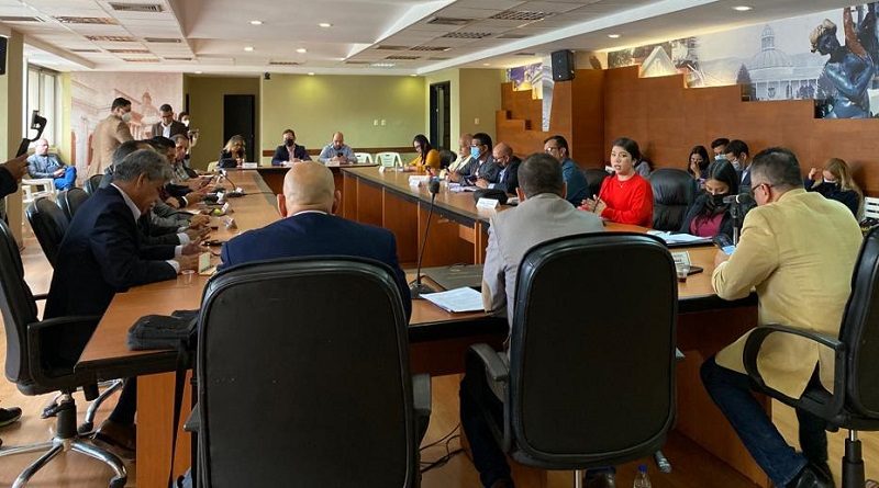 Comisión de Ciencia y Tecnología presentará dos leyes para segundo periodo de sesiones
