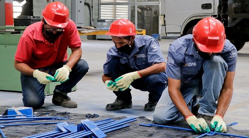 Corpivensa fabrica equipos para impulsar producción cárnica en Venezuela