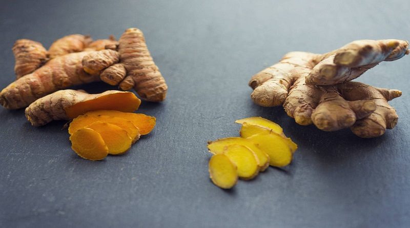 Consumir cúrcuma y jengibre ayuda a mejorar la artrosis