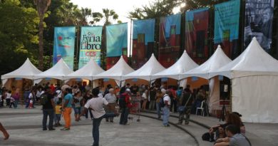 XIII Feria del Libro de Caracas rinde homenaje al escritor Armando José Sequera