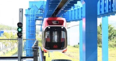 Crean en China el primer tren que puede levitar sobre vía férrea