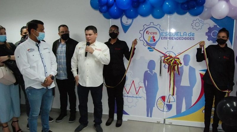 Inces inaugura Escuela de Emprendimiento en Caracas