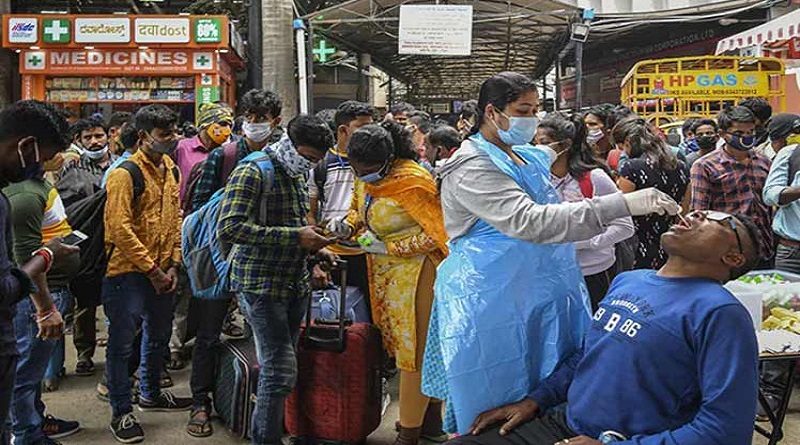 Disminuyen los casos activos de COVID-19 en La India