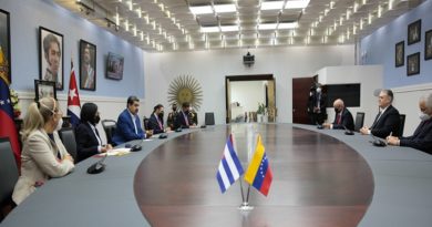 Presidente Maduro repasa Mapa de Cooperación con Viceprimer Ministro de Cuba, Alejandro Gil Fernández