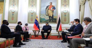 Presidente Maduro recibe en Miraflores a ministro de Trinidad y Tobago Stuart Young