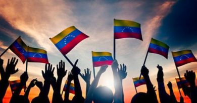 Venezuela celebra el Día de la Bandera Nacional