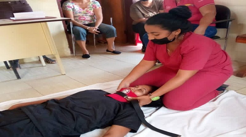 Realizan charlas de primeros auxilios y simulacros en todo el país