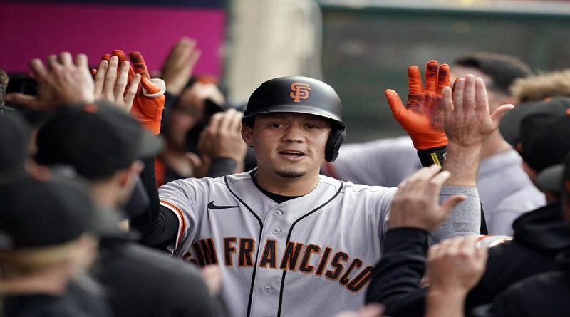 Wilmer Flores renovó con los Gigantes de San Francisco hasta 2025