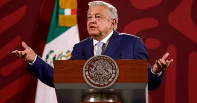 Presidente López Obrador responde a la Derecha en México con la canción 'La OEA es cosa de risa'