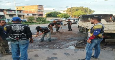 Inician labores de asfaltado del puente República de Caracas﻿