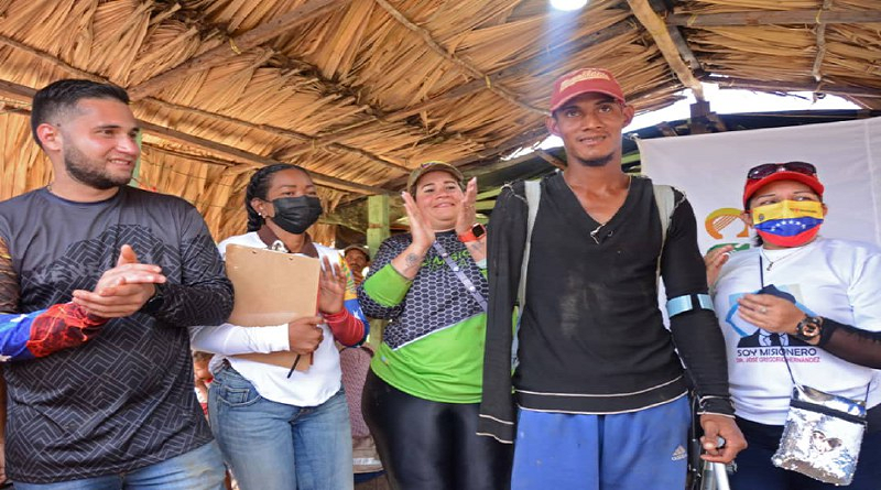 Atienden con jornada de salud a comunidad La Flor en Bolívar