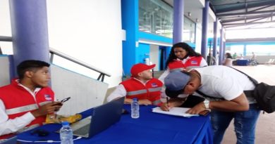 Donan medicamentos y ofrecen servicios médicos en Jornada Integral Social en parroquia El Valle