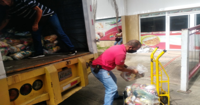 Entregan combos de alimentos a 1 mil 160 familias en Maturín