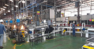 Reactivan máquina en Planta Valera para el fortalecimiento de producción de envases