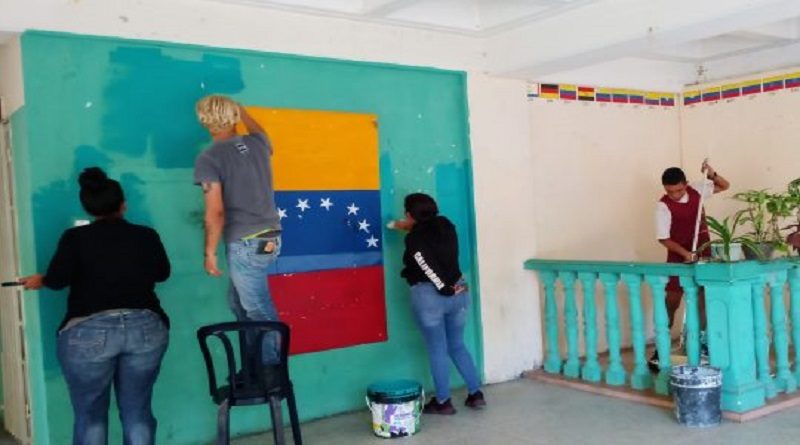 Bricomiles avanzan en la recuperación de espacios educativos de Carrizal