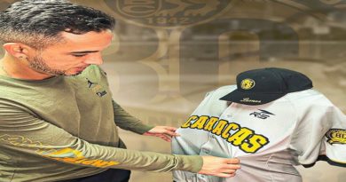 Leones presenta su nuevo uniforme para la próxima temporada