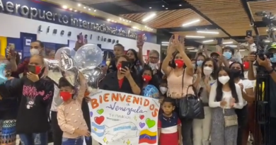 Arriba a Venezuela primer grupo de tripulantes de avión secuestrado en Argentina