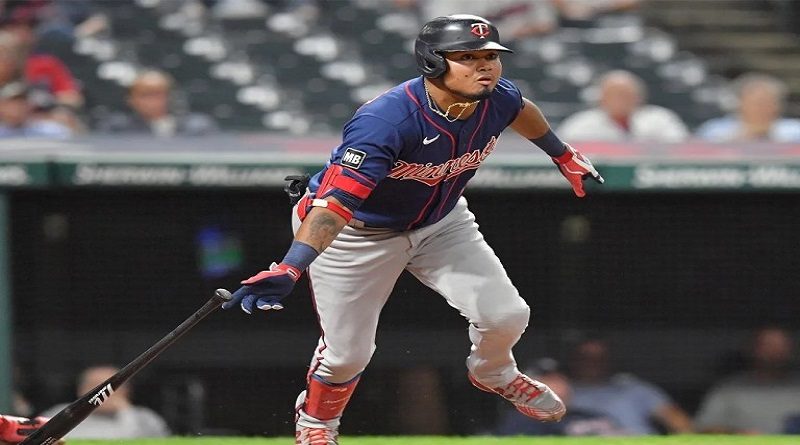 Luis Arráez mantiene su liderato de bateo en la Liga Americana