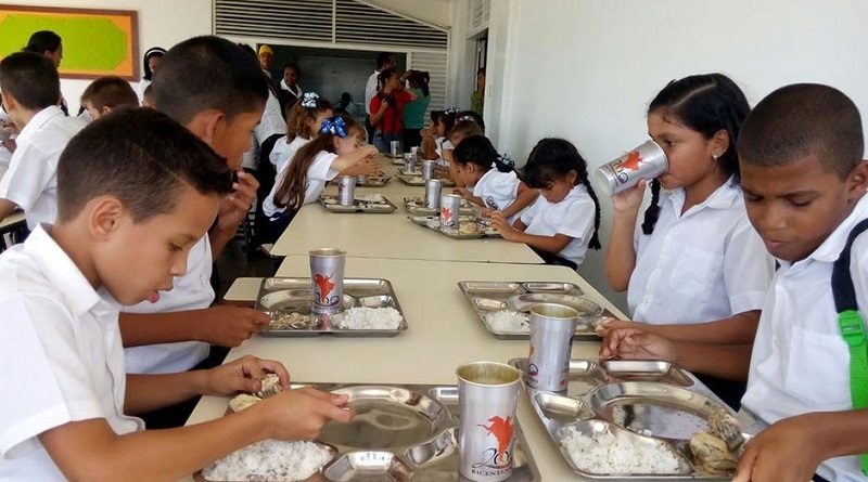 MPPE estima alcanzar 100 % de cobertura en programas escolares del período 2022-2023
