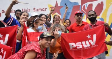Jefe de Estado honra labor de las estructuras de base del PSUV