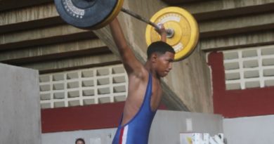 Rehabilitan gimnasio de la selección nacional levantamiento de pesas﻿