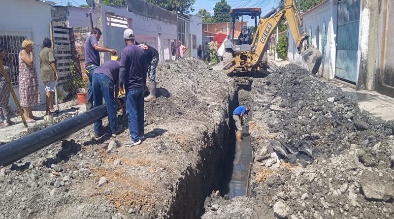 Solventan colapso de aguas servidas en municipio Linares Alcántara en Aragua