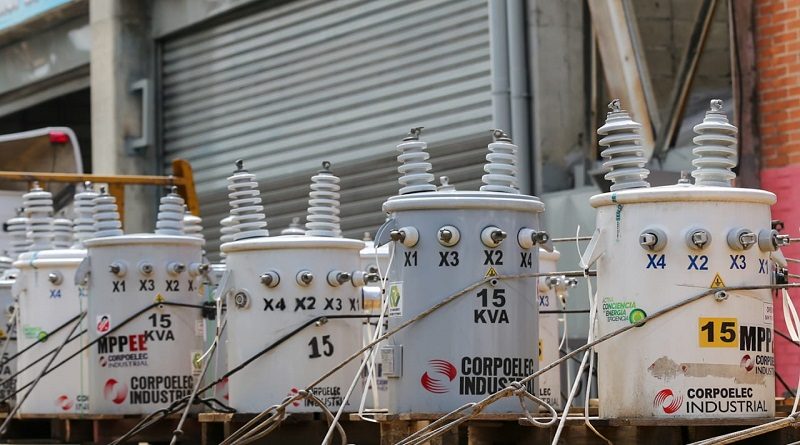 Sistema 1×10 del Buen Gobierno realiza octava entrega de transformadores e insumos eléctricos