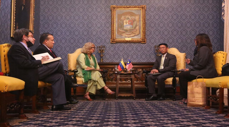 Venezuela recibe nuevo Encargado de Negocios de Malasia