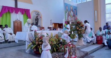 Celebran a Santa Rosa de Lima en Miranda