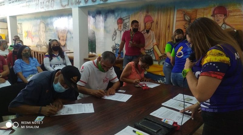 Inces entrega titularidad de cargo a 63 trabajadores en La Guaira